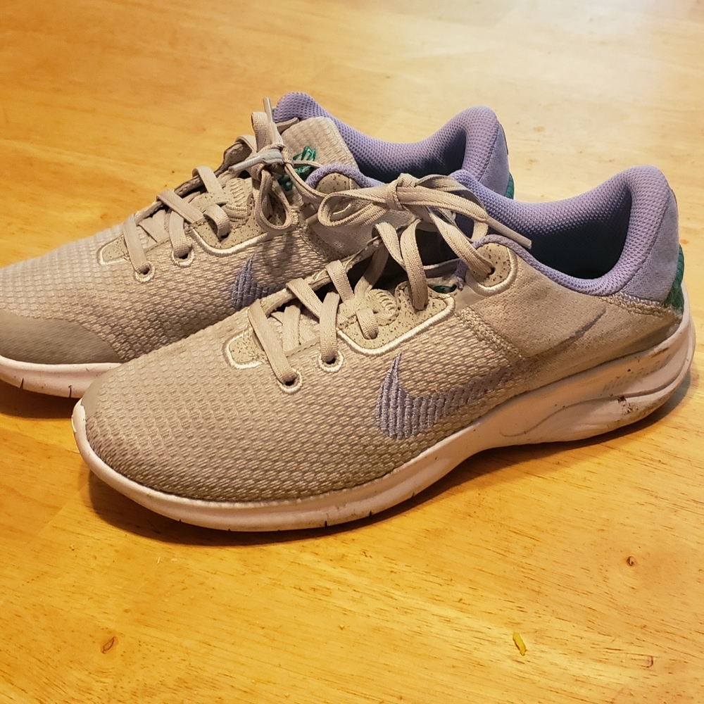 Nike flex shoes